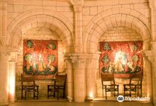 Medieval castle Simiane-la-Rotonde景点图片