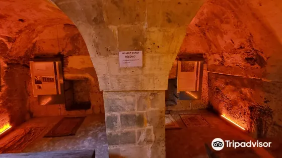 Pisirici Kasteli ve Mescidi