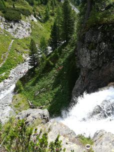 Cascata della Val Nera-利维尼奥