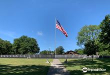 Veterans Plaza and Vietnam Wall Replica景点图片