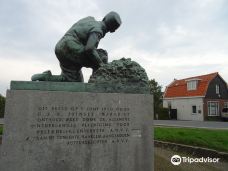 Standbeeld Hans Brinker IJdijk Spaarndam-哈勒梅尔米尔
