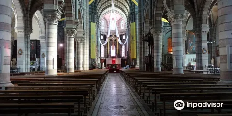 Cathedral Notre-Dame-et-Saint-Arnoux