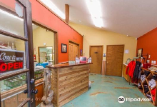 2 Loons Distillery景点图片