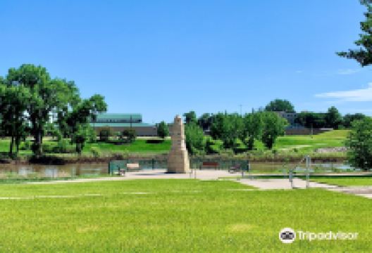 Flood Memorial Monument景点图片