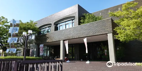 新潟市美術館