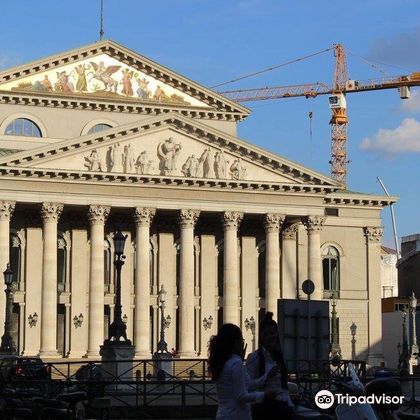 德国慕尼黑+巴伐利亚国家歌剧院+慕尼黑美术博物院+圣路易堂一日游