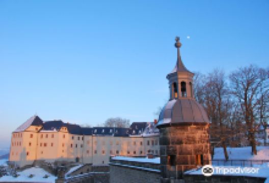国王岩堡垒景点图片
