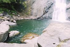 Marmala Waterfall-戈德亚姆