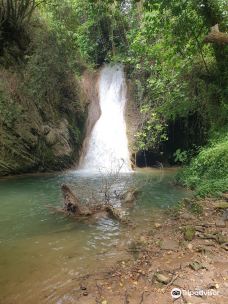 Stenosia Waterfalls-Chiliochoria