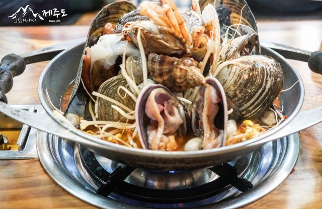 Sanxing acupoint seafood pot