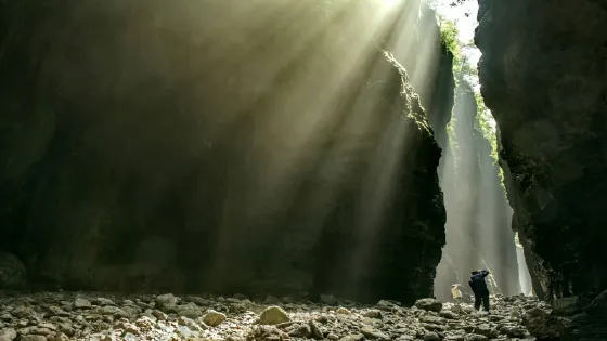 天井峽地縫