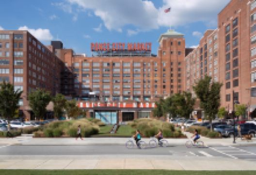 庞城市场购物图片