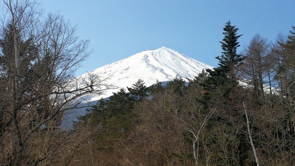 4月初的富士山