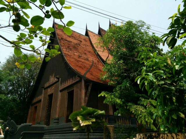 Baan Dam