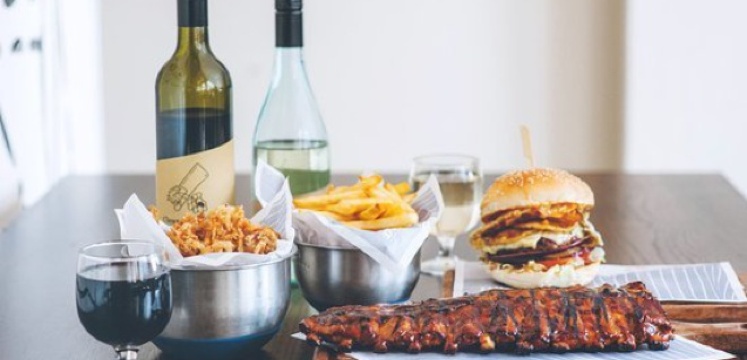Ribs & Burgers