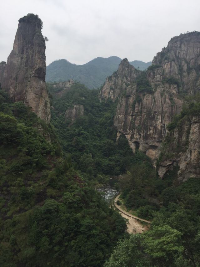 스웨이옌(석외암)
