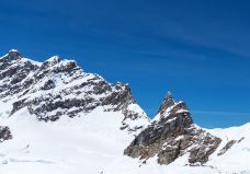 斯芬克斯天文台-劳特布龙嫩-doris圈圈