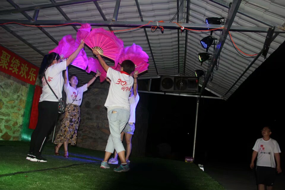 枫火人家特色民宿餐厅图片