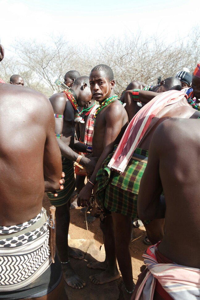 走进非洲-埃塞俄比亚南部跳牛成人礼最终回