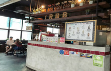 The Red Beanbag餐厅图片