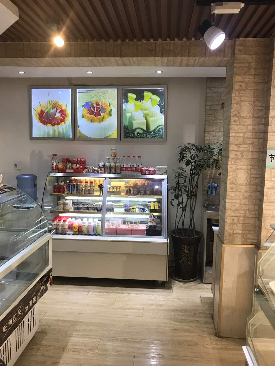 季念日麦可可烘焙坊生日蛋糕(南京中路店)餐厅图片