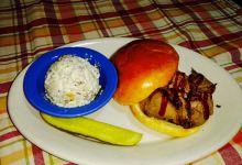 Buzz's BBQ & Steakhouse美食图片