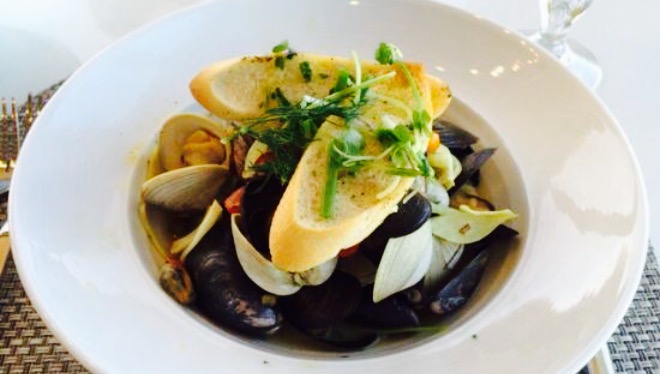 Lakeside Seafood & Grill餐厅图片