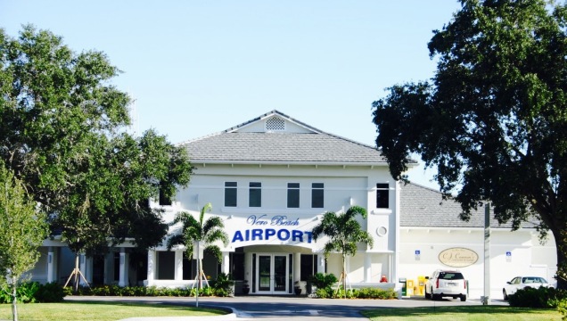 C.J. Cannon's Restaurant & Lounge