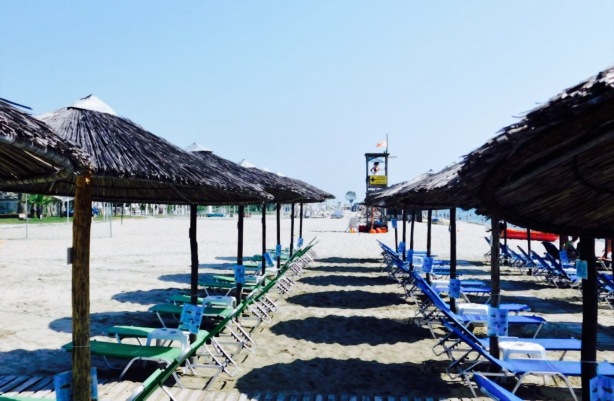 Gyalos Beach Bar Restaurant