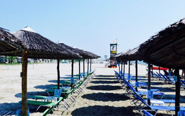 Gyalos Beach Bar Restaurant