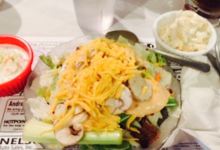 Mary's Family Dining and Lounge美食图片