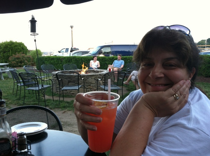 Chelos Waterfront Bar & Grille