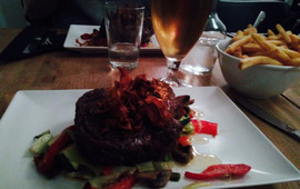 Lynaes Fisk & Steakhouse