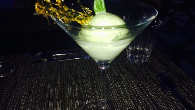 On the rocks Restaurant & Lounge