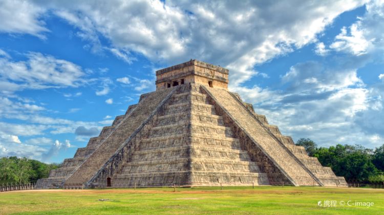 5-Day Romantic Tour from Cancun · Chichén Itzá, Cenote Ik-Kil, Suytun cenote and Cancun Two Free Days | Stay at Sunscape Cancun - All-Inclusive Resort