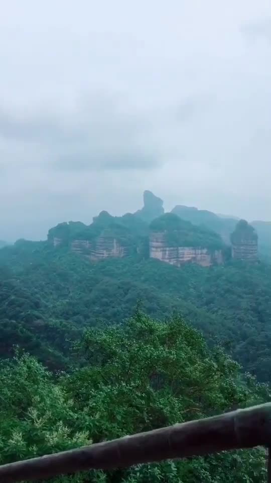 用眼睛发现沿路的风景！！丹霞山一日游，走了一条最长的路，封顶