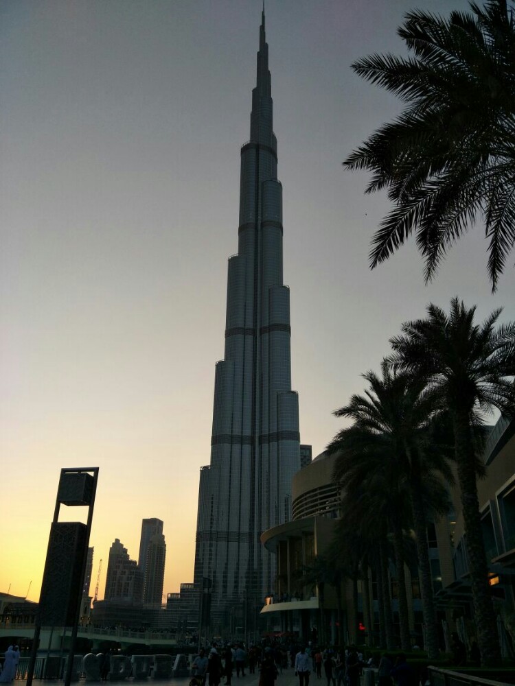 世界第一高塔——迪拜塔