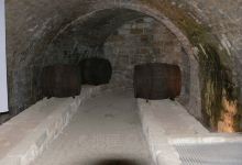 Cave Store景点图片