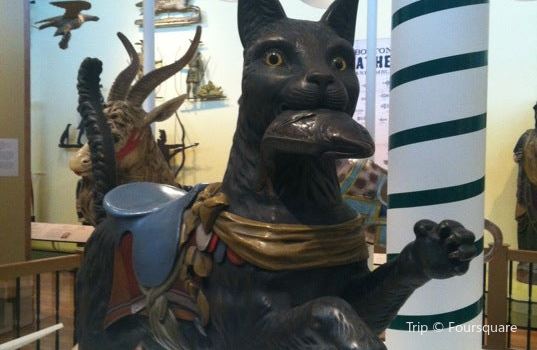 Dewitt Wallace Decorative Arts Museum Travel Guidebook Must Visit