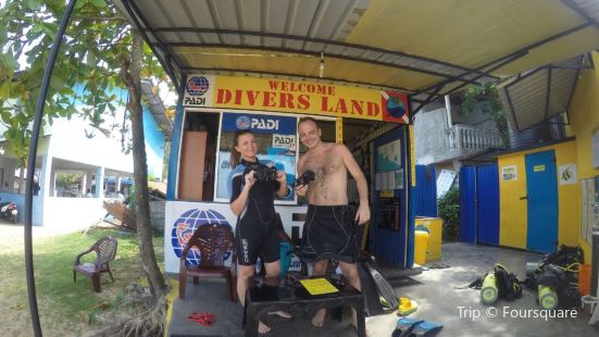 Divers Land Dive Club