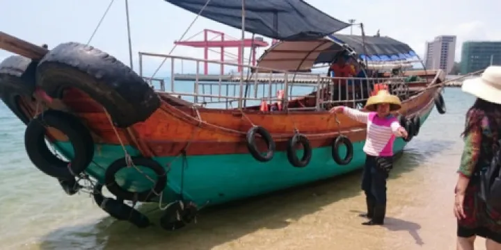 雙月灣海歐裏餐飲娛樂燒烤度假區