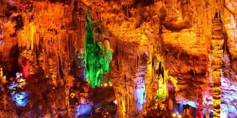 諾水河風景名勝區-獅子洞