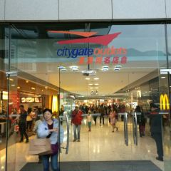 nike outlet pier park