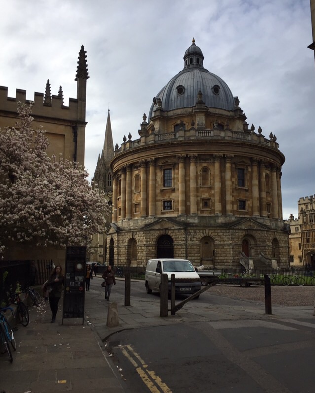 美丽的牛津大学中的最美阅览楼