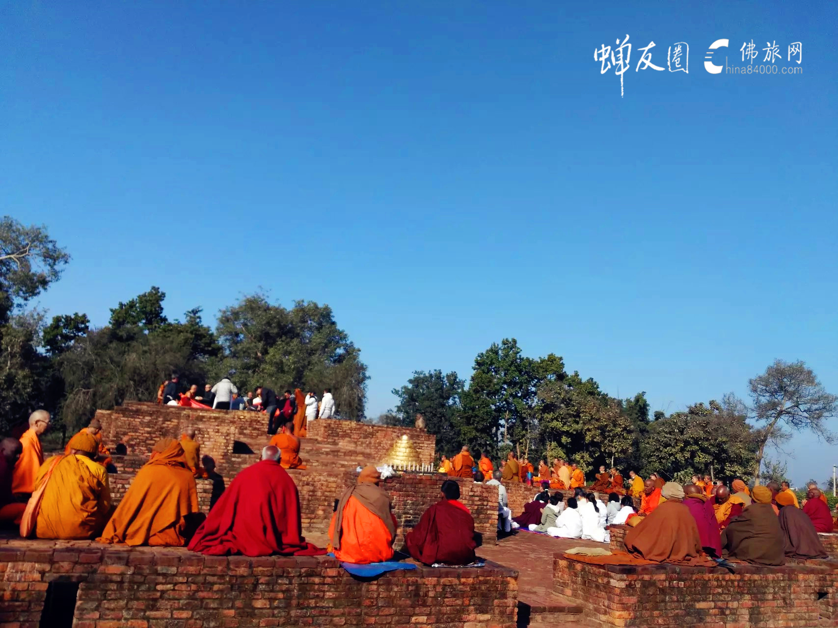 几百年来，来自西藏与中国各地勇猛的佛法修行者，他们投入多年的岁月，踏上漫长而危险的旅程前往印度，为了