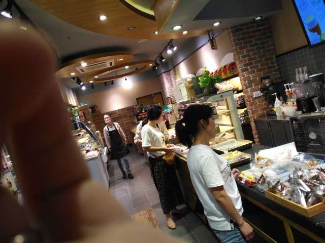 皇冠幸福里动物奶油生日蛋糕(葛店中百仓储店)餐厅图片