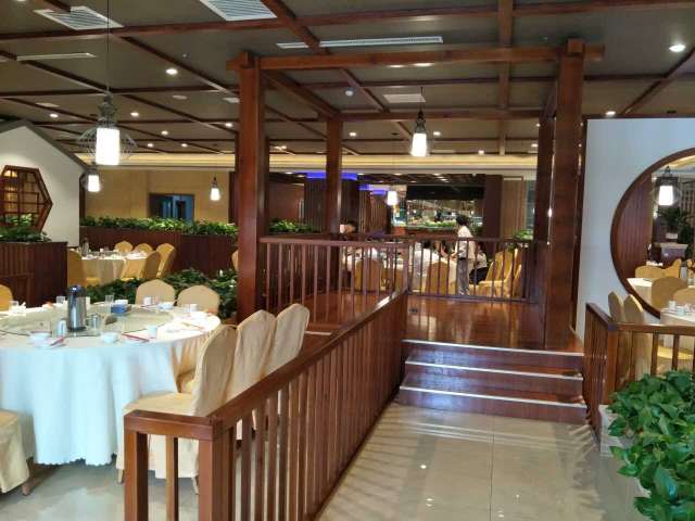 荣峰国际自助餐厅(荣峰大厦店)