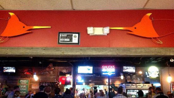Shucks Fish House & Oyster Bar餐厅图片