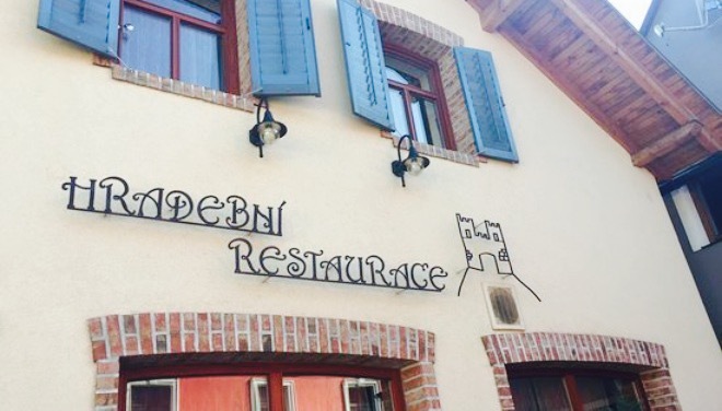 Hradebni Restaurace