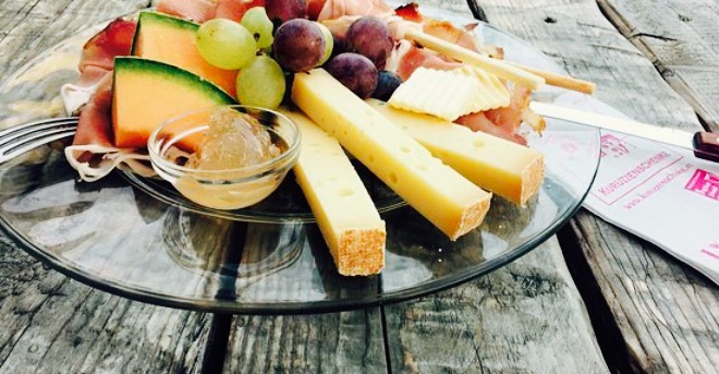 Kuruzzenschenke & Weinhof Konrad餐厅图片